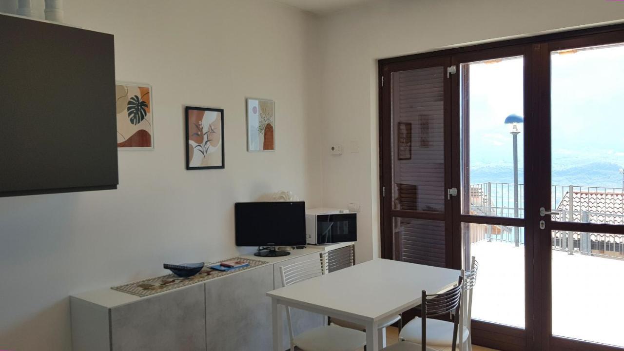 La Quiete 08 Lake View Apartment By Garda Domus Mea トレモージネ エクステリア 写真